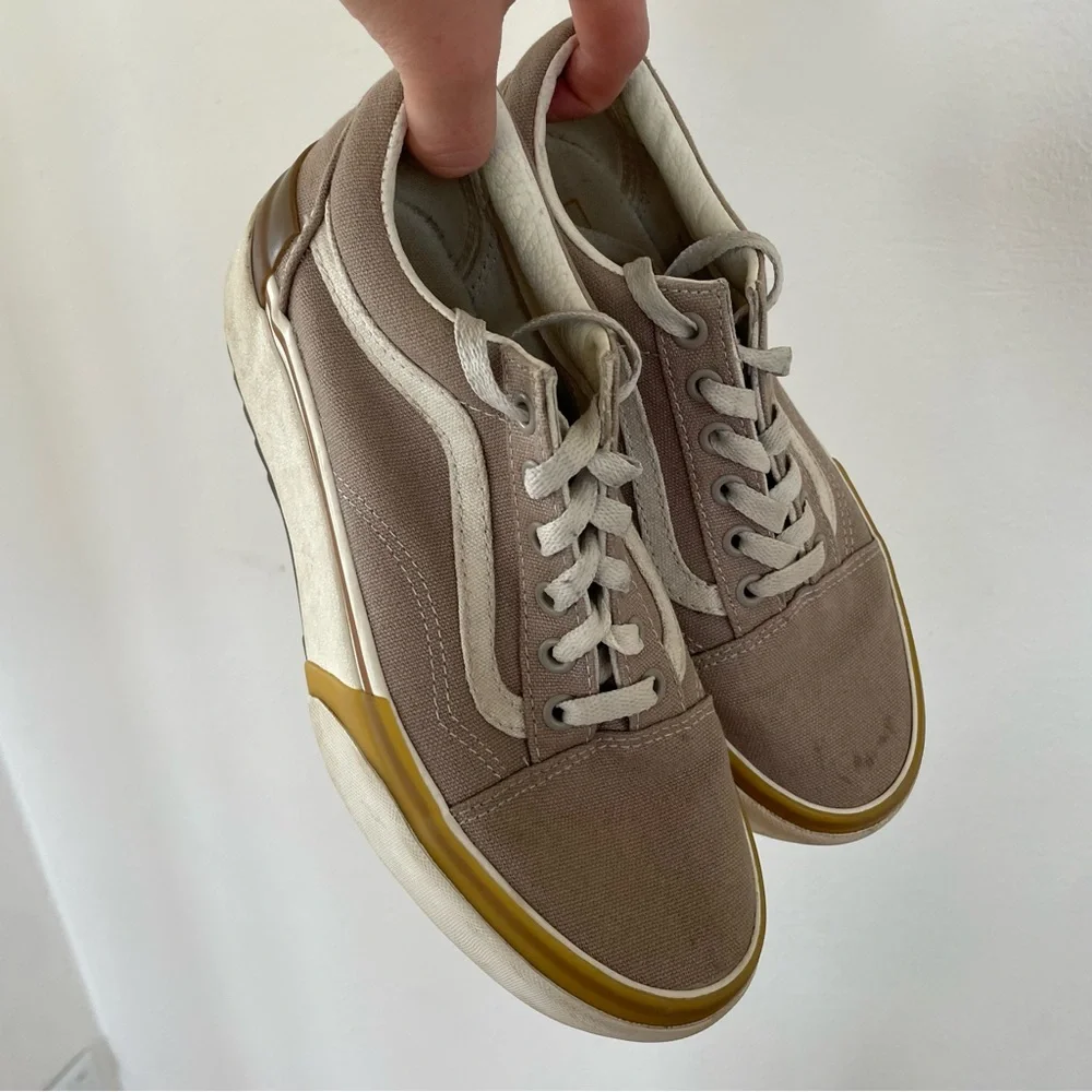 Vans Women’s Beige Platform Sneakers with White Stripe
